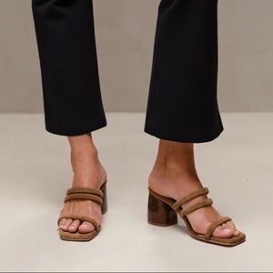 Alohas Indiana Heel Sandals in Brown EU 37 / US 6.5